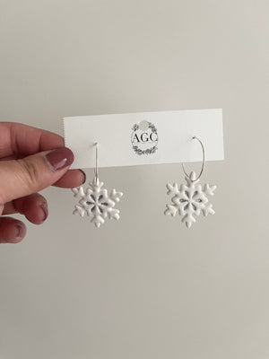 Open image in slideshow, SNOWFLAKE HOOPS
